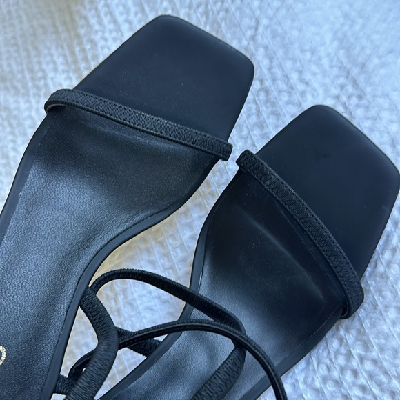 Aldo Black Strappy 4” Heels Size 7.5 - Picture 3 of 4